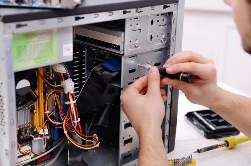 computer repair tech